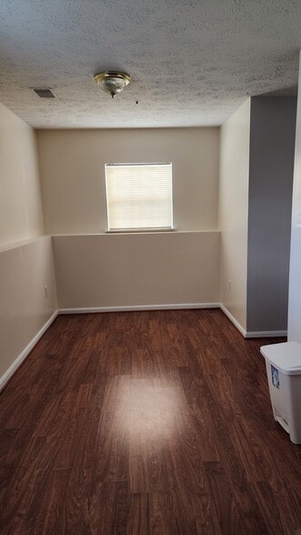 Building Photo - 134 Azalea Ct