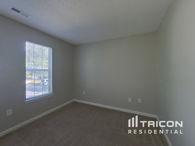 Building Photo - 9101 Mentmore Ct