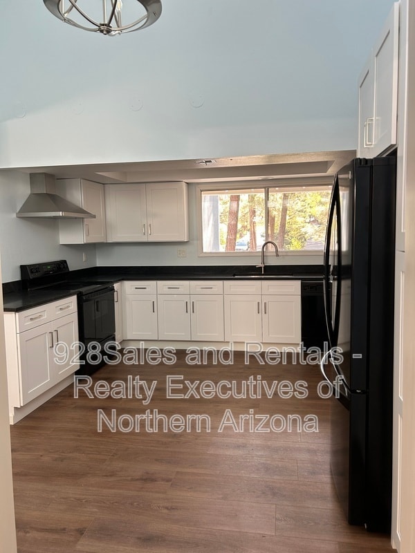 Building Photo - 3341 S Walkup Dr