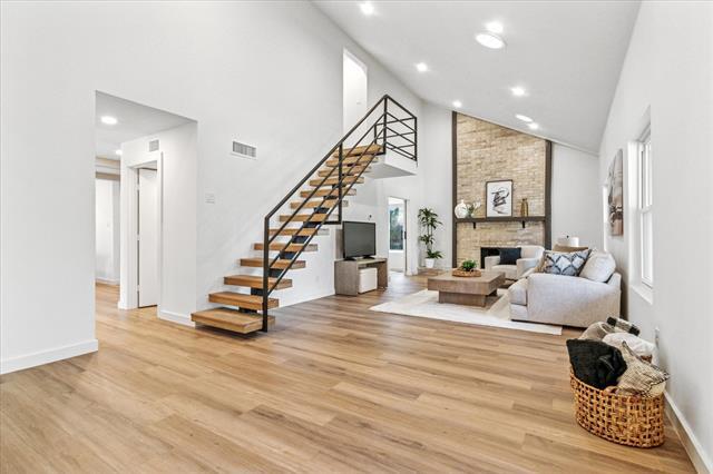 Building Photo - 15712 Terrace Lawn Cir