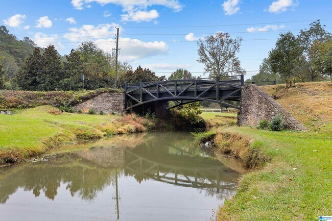 Building Photo - 325 Blackberry Blvd