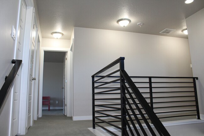 Building Photo - 11342 S 1450 W