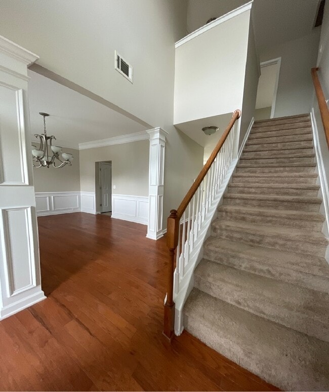 Building Photo - Beautiful Simpsonville Home