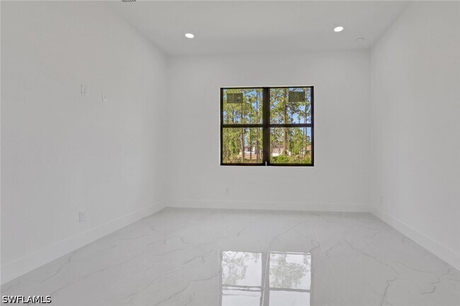 Building Photo - 3315 Sunshine Blvd N