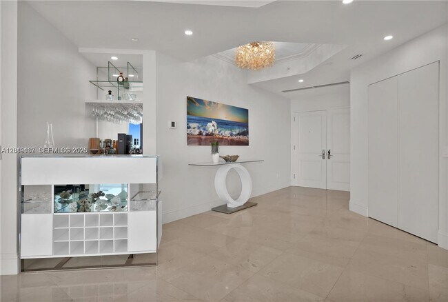 Building Photo - 4779 Collins Ave