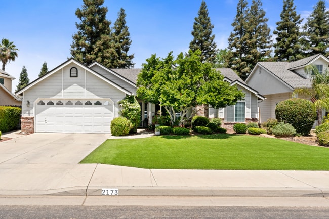 Building Photo - 2173 Spruce Ave