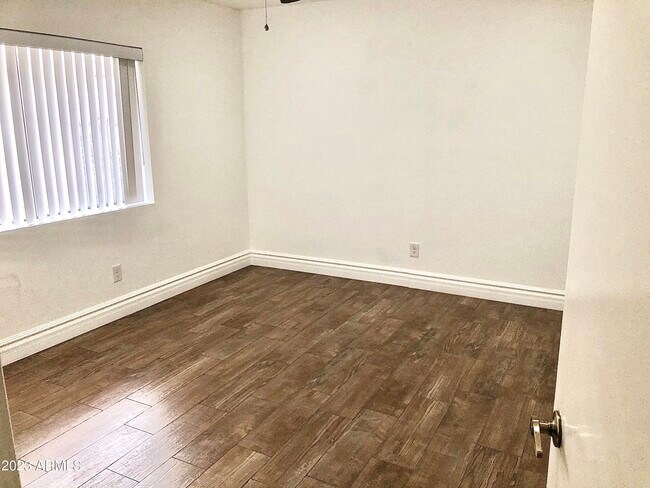 Building Photo - 6711 E Aire Libre Ln