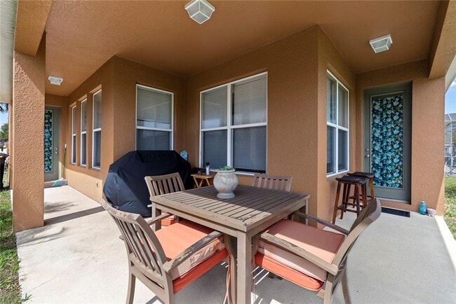 Building Photo - 1352 Oakcrest Ct