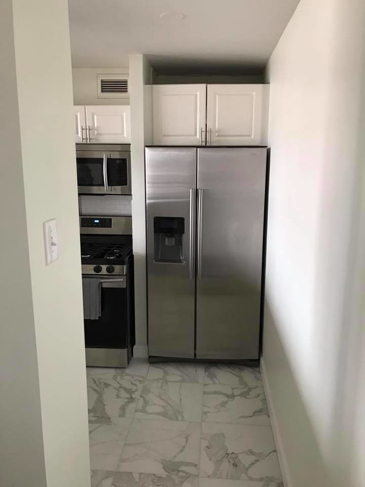 Kitchen Applicance - 620 Peachtree St NE