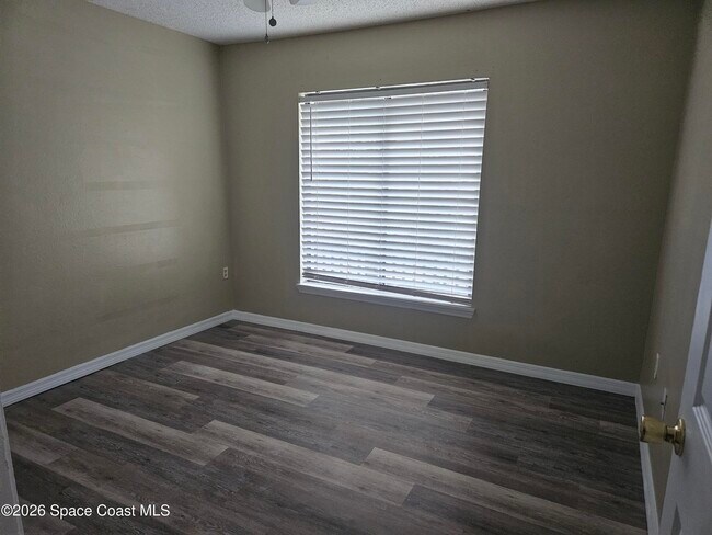 Building Photo - 1515 Huntington Ln