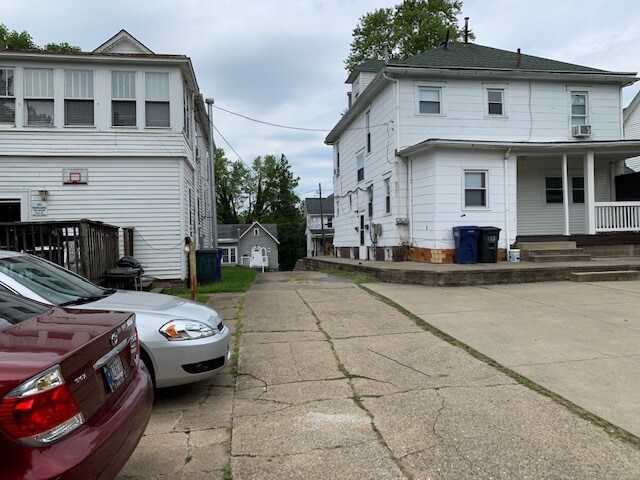 Building Photo - 112 N Lancaster St