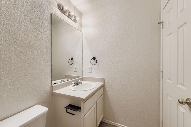 Building Photo - 4418 Mather