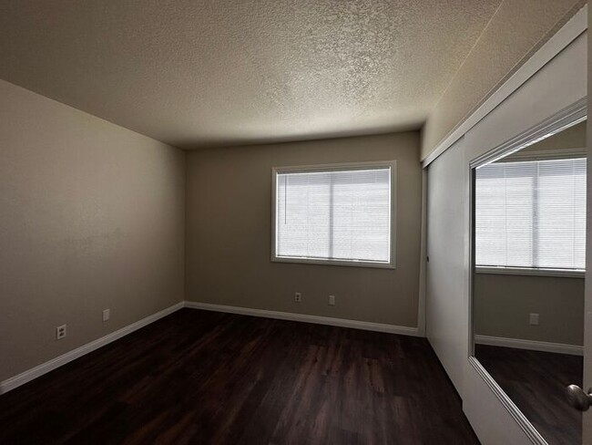 Building Photo - This is Living!!!