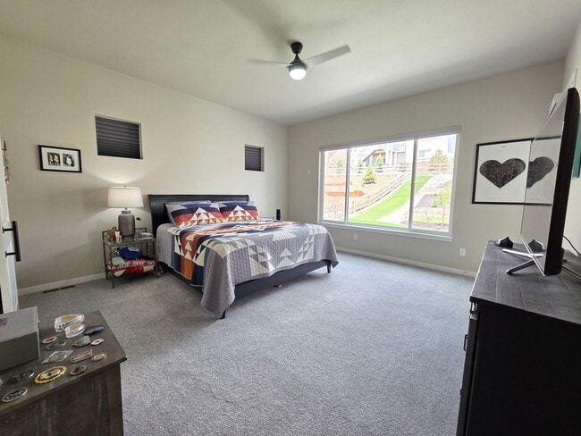 Building Photo - 5 Bed 4 Bath Home In Flying Horse North!!