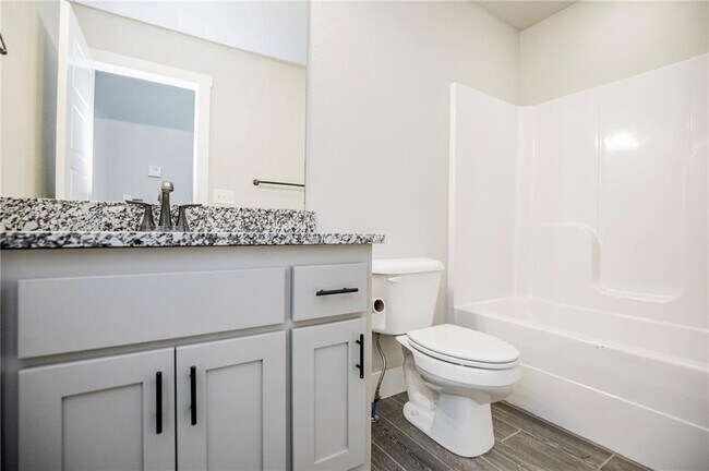 Building Photo - 3500 SW Lucretia Rd