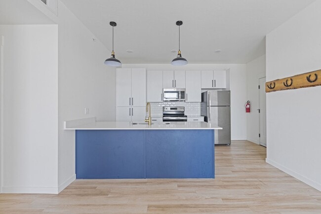 Building Photo - 311 E Lorene St