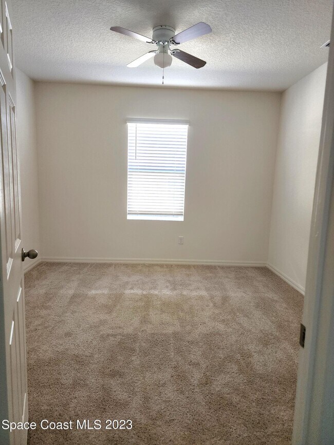 Building Photo - 4925 Amasa Cir