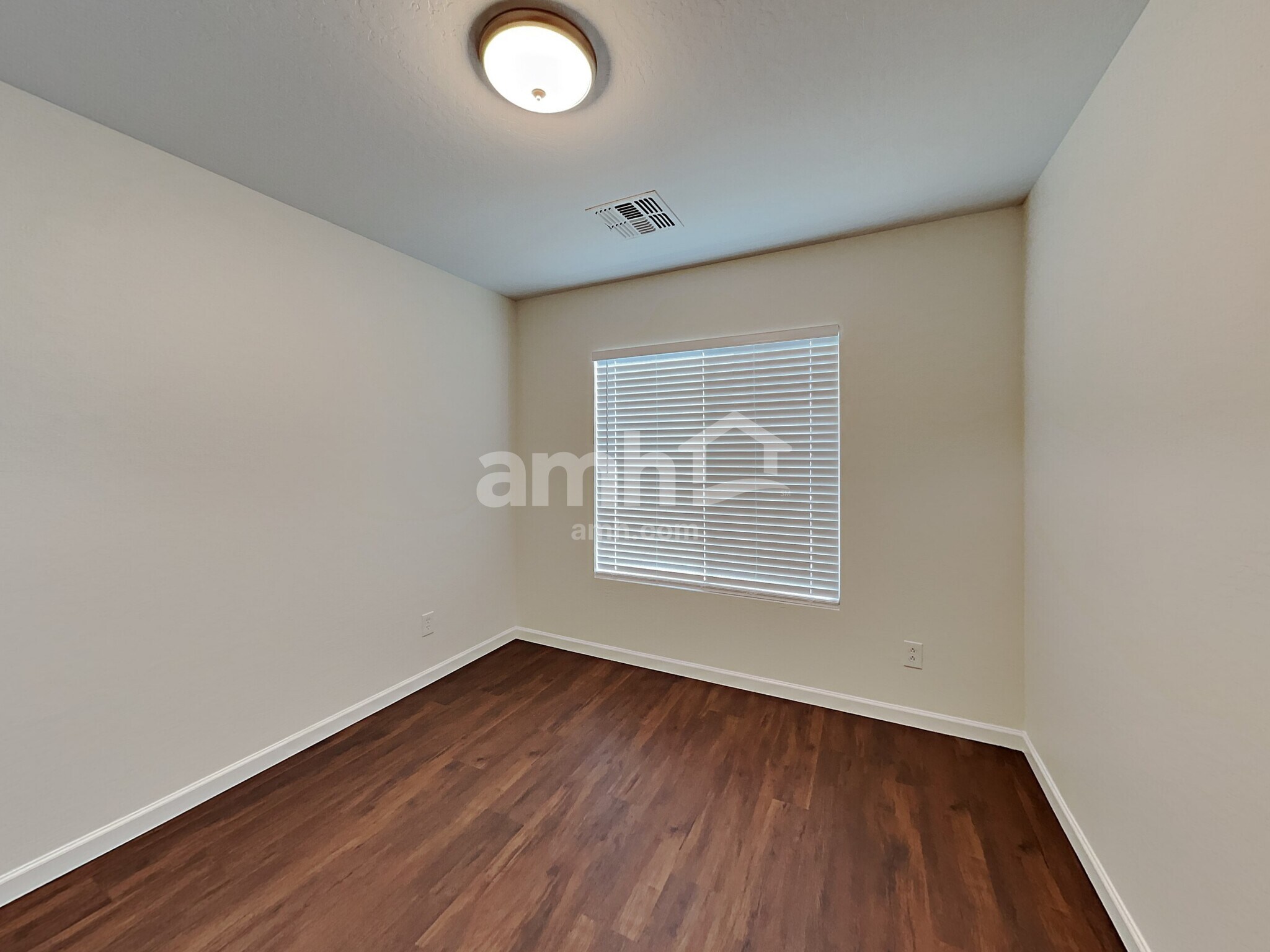 Building Photo - 14920 N 172nd Ln