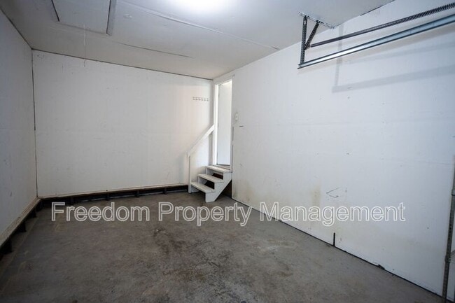 Building Photo - 10116 Wimbledon Ct