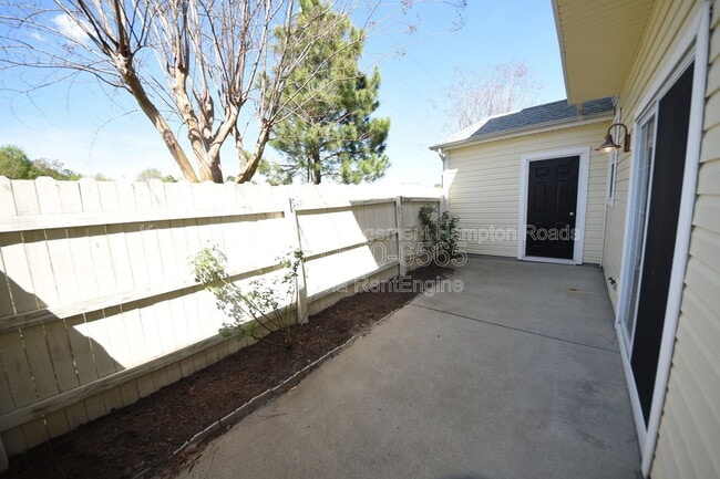 Building Photo - 1450 Leckford Dr