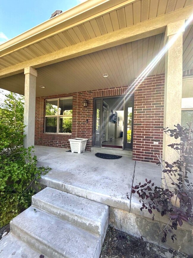 Building Photo - 2251 Pebblestone Ln W