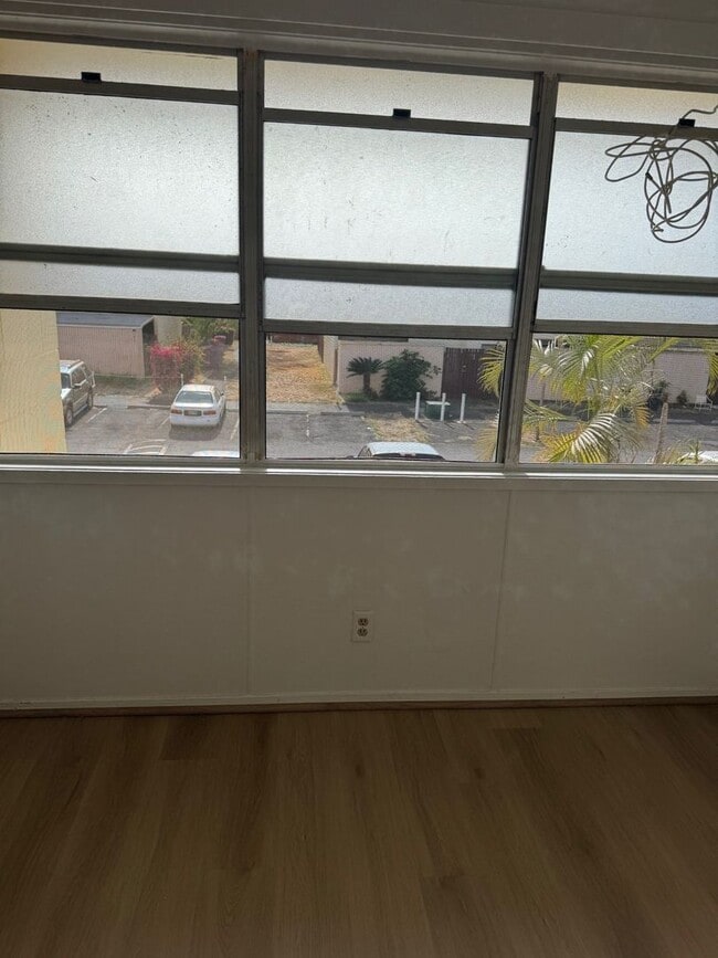 Building Photo - Townhouse 3 bedroom