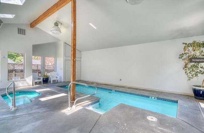 Building Photo - Water/Sewer/Garbage and landscaping included! A/C too!