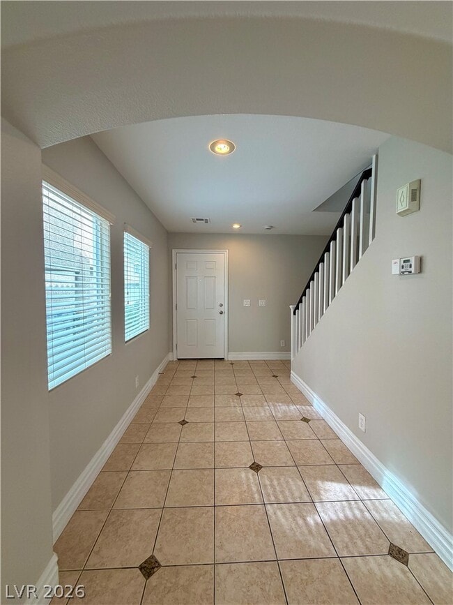 Building Photo - 299 Dogleg Dr