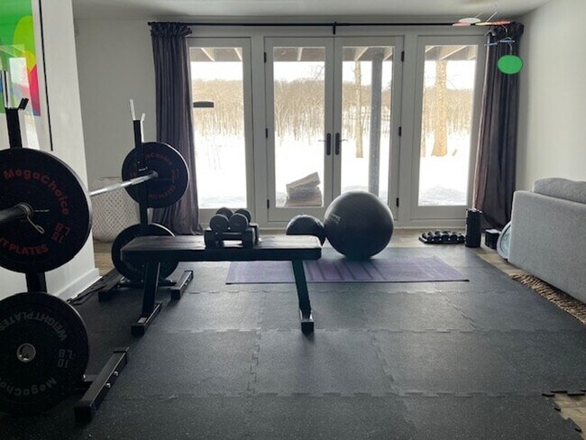 Building Photo - 296 Brick School Rd