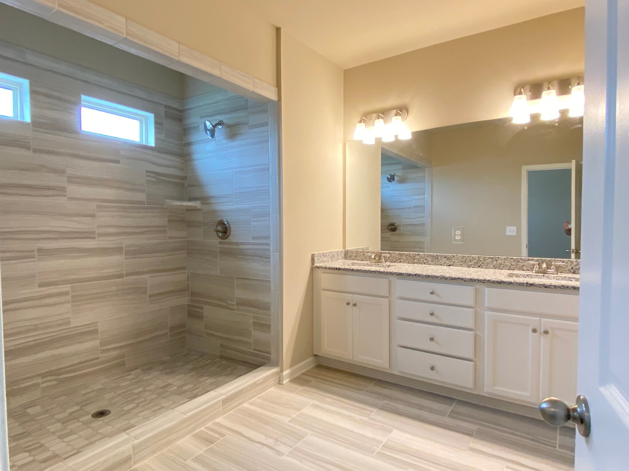 Building Photo - 2844 Weyhill Trl