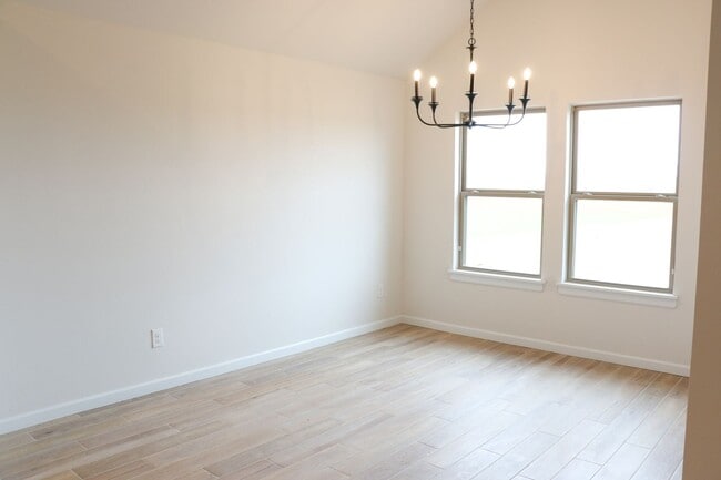 Building Photo - Brand New Home in Shawnee!