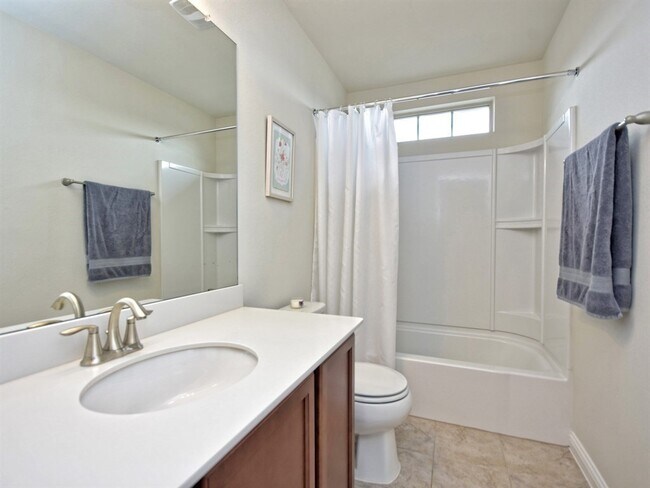 Building Photo - Spacious North Austin Gem: Modern Comfort,...