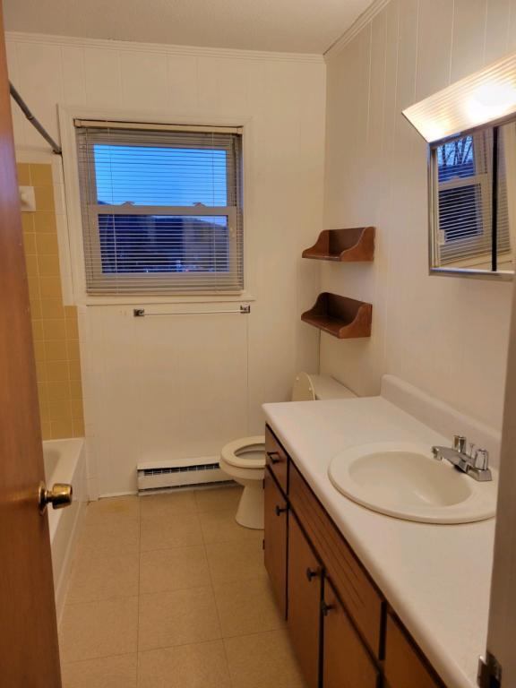 Building Photo - 55 Woodcott Rd