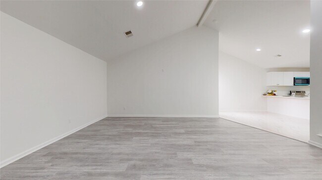 Building Photo - 7415 Alcomita Dr