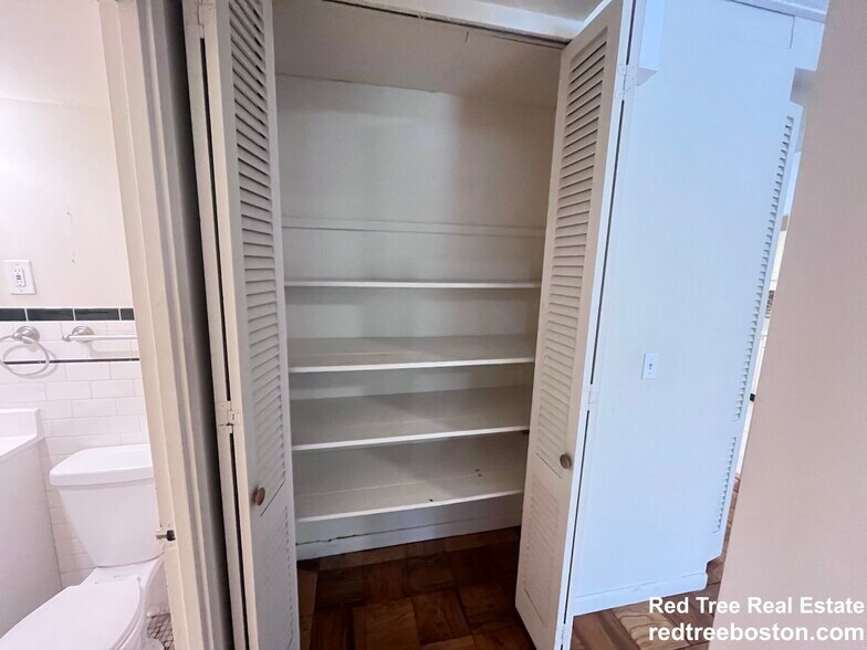 Building Photo - 101 Monmouth St