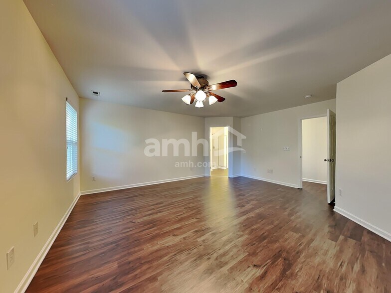 Building Photo - 3904 Edgewood Terrace Rd