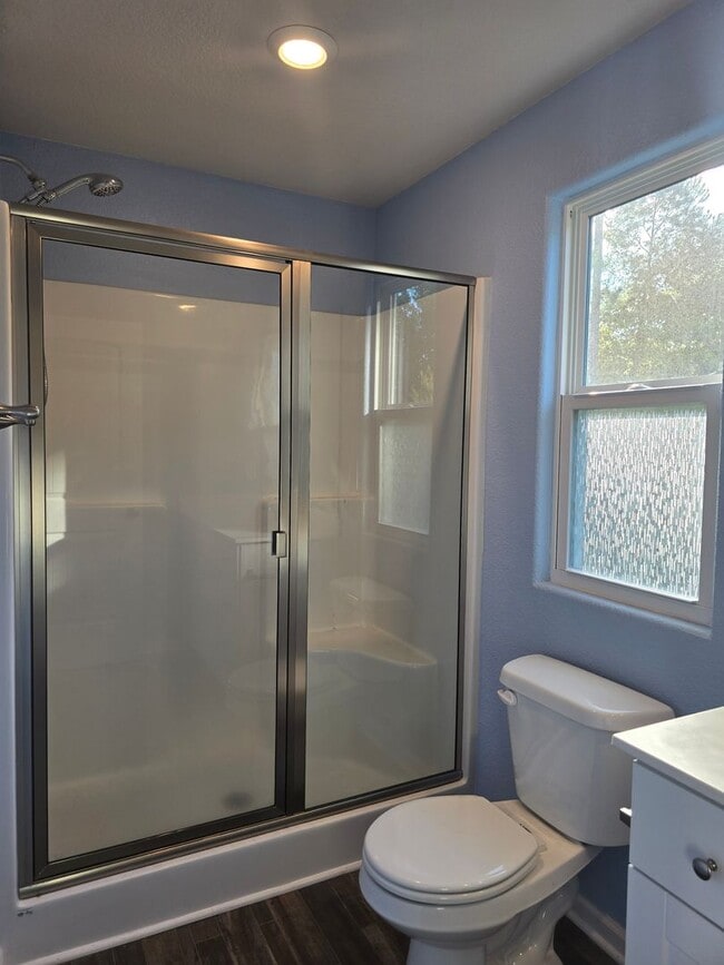 Building Photo - NEW LISTING!!!!!