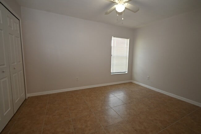 Building Photo - 613 SE 14th St