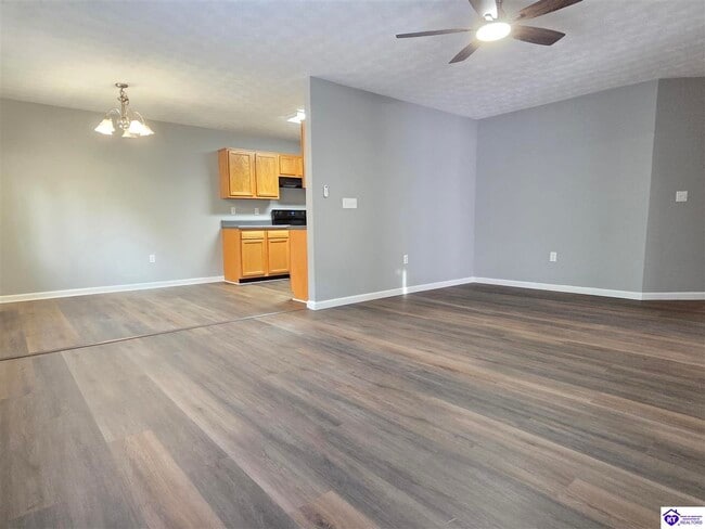 Building Photo - 171 Red Hawk Dr