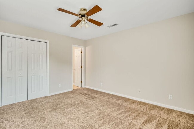 Building Photo - 3 Bedroom Ranch Home with Fenced Yard in Richmond – Available July 15th – $2,295/mo