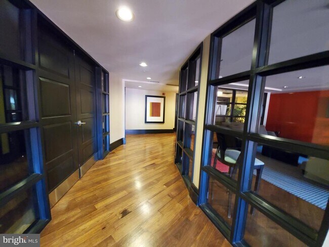 Building Photo - 777 7th St NW