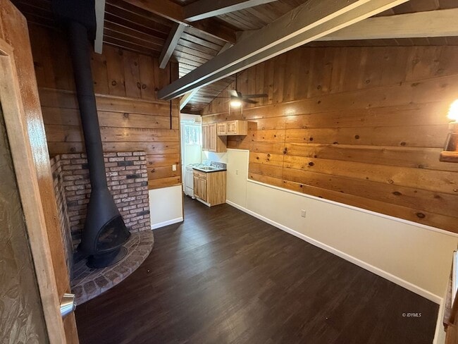 Building Photo - 54605 N Circle Dr