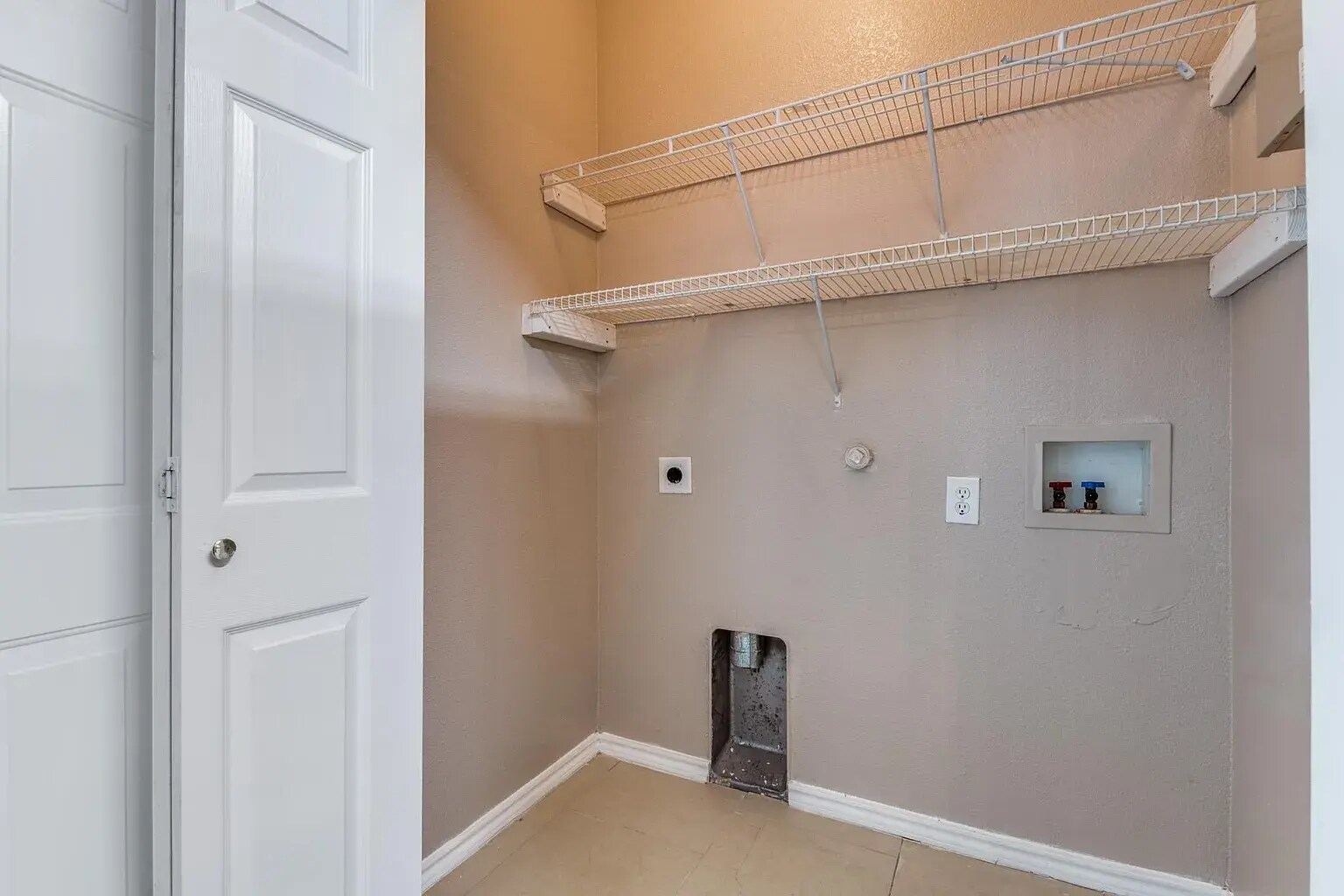 Building Photo - 5907 Lovingham Ct