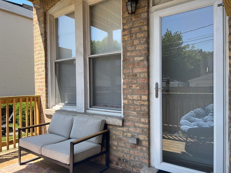 Building Photo - 2025 W Erie St