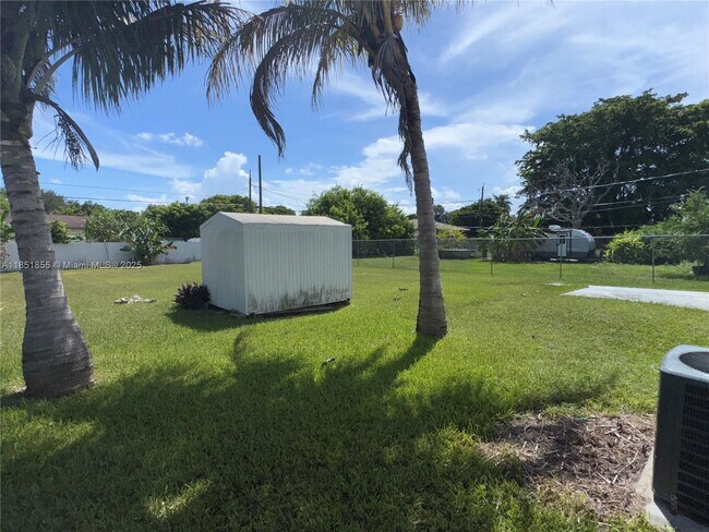 Building Photo - 10840 SW 222nd Dr