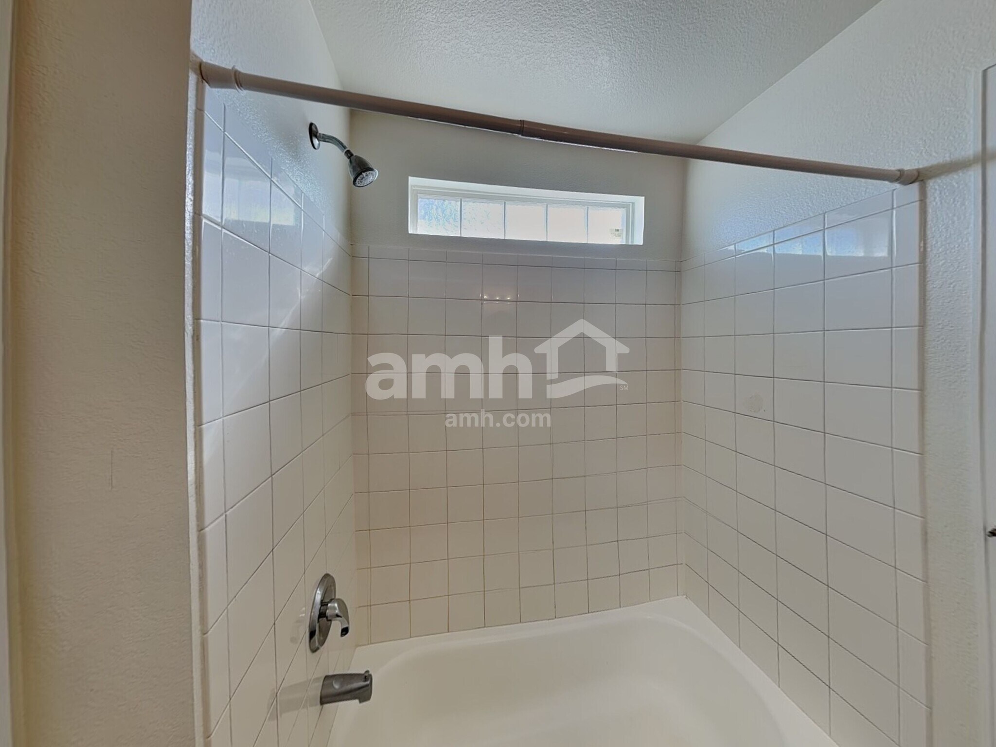 Building Photo - 4570 N Orleans St