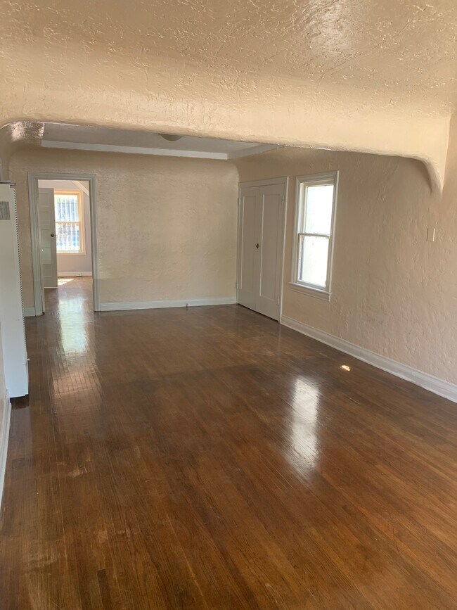 Living / Dining Space - 10730 Palms Blvd