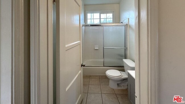 Building Photo - 1623 S Bundy Dr