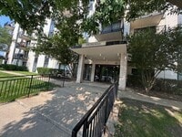 Building Photo - 9701 N Dee Rd
