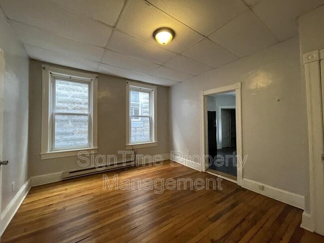 Building Photo - 238 Summit Ave